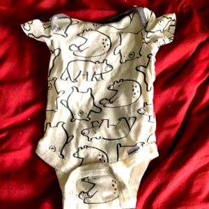 Bear onesie 3 for $5.00